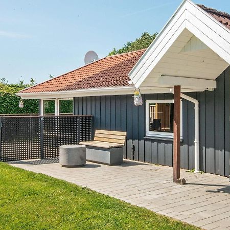 8 Person Holiday Home In Hejls Exterior photo